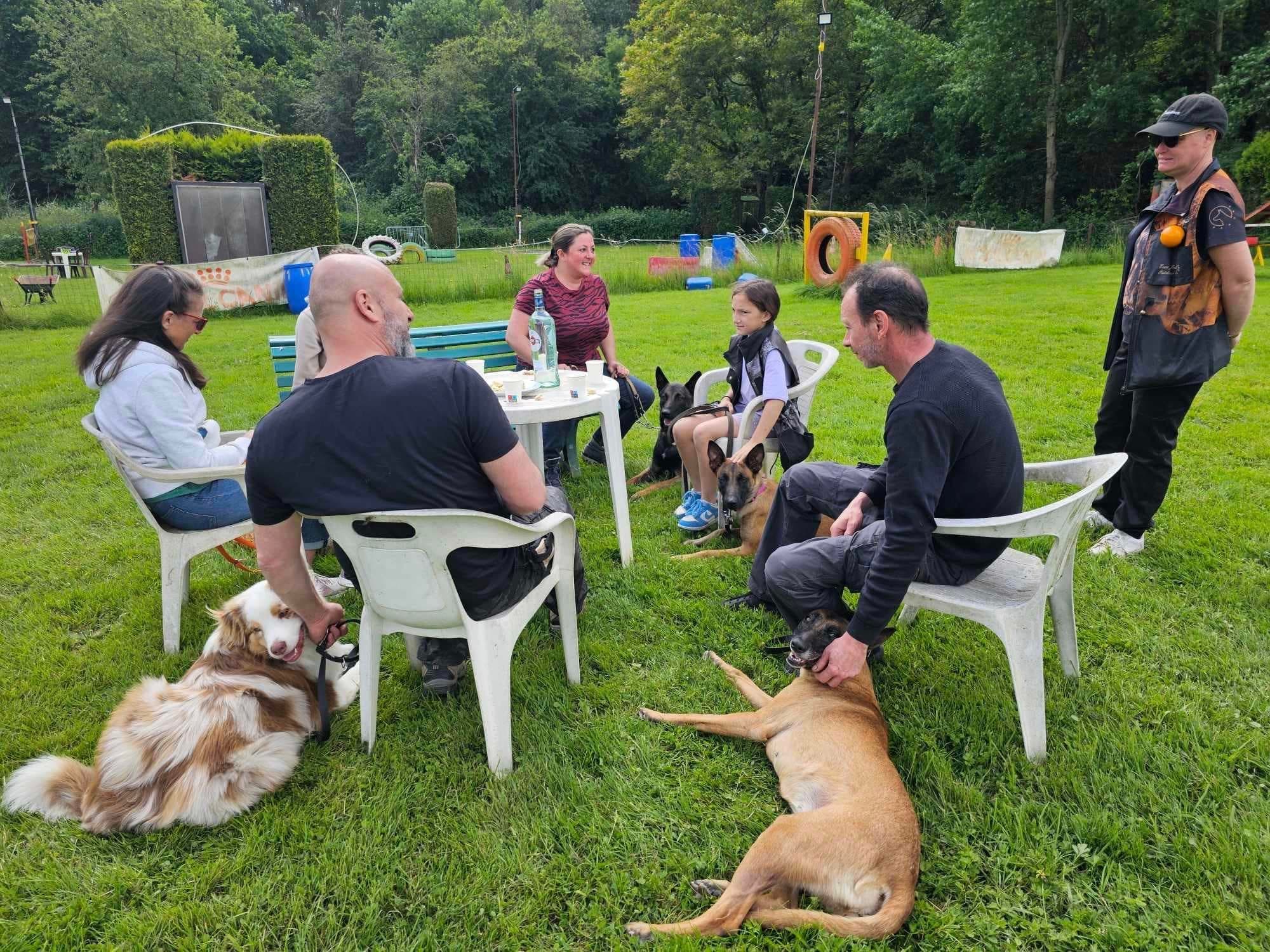 Apéro convivial entre membres du CECM